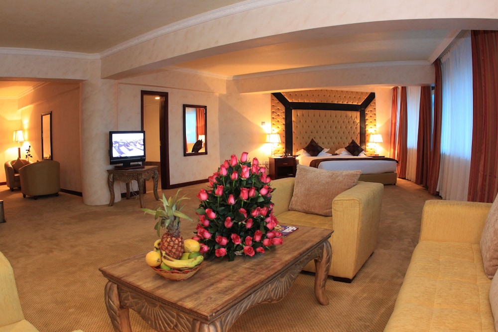 Inter Luxury Hotel 53/75