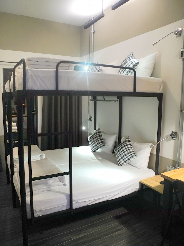 Hotel Papa Whale 22/70