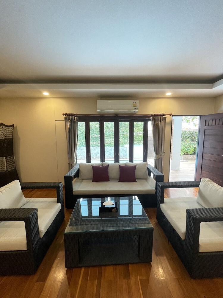Yotaka Boutique Hotel Bangkok 61/74