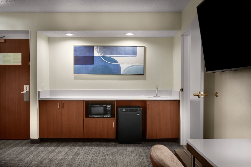 Courtyard By Marriott Winston-Salem Hanes Mall 11/66