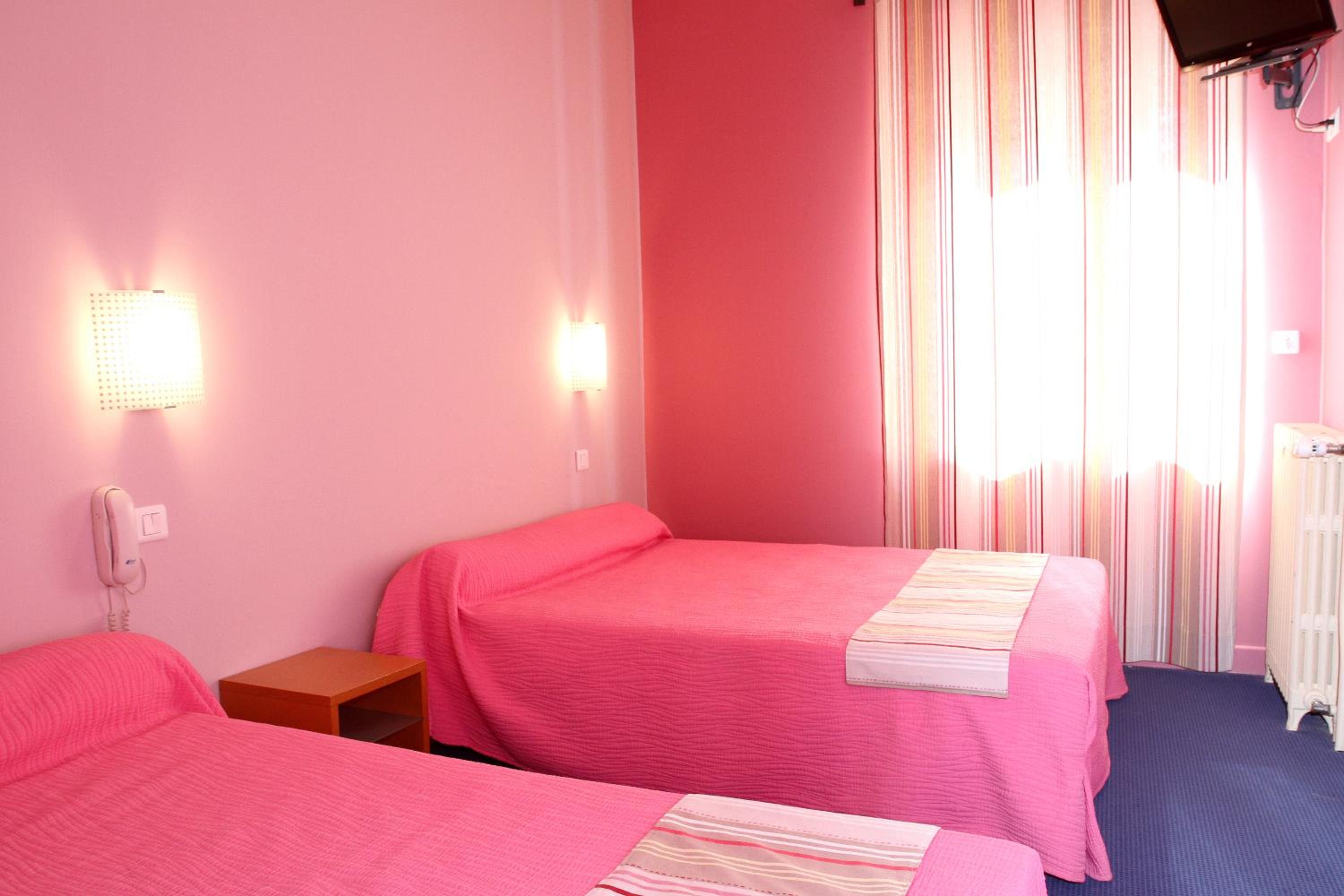 HOTEL LE CLOS DES OLIVIERS 15/37