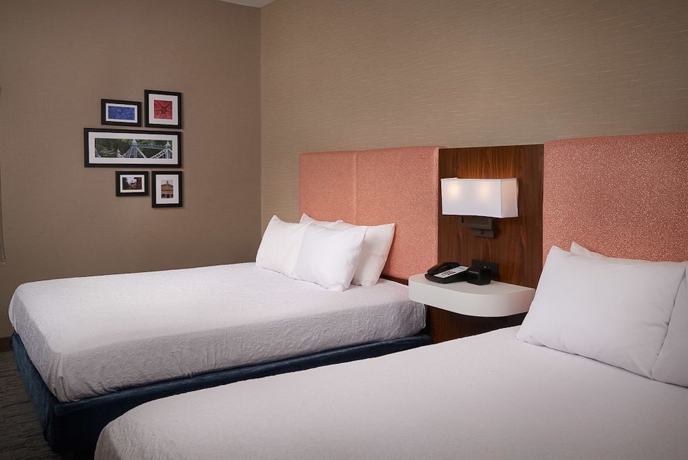 Hampton Inn Youngstown-West/I-80 10/32