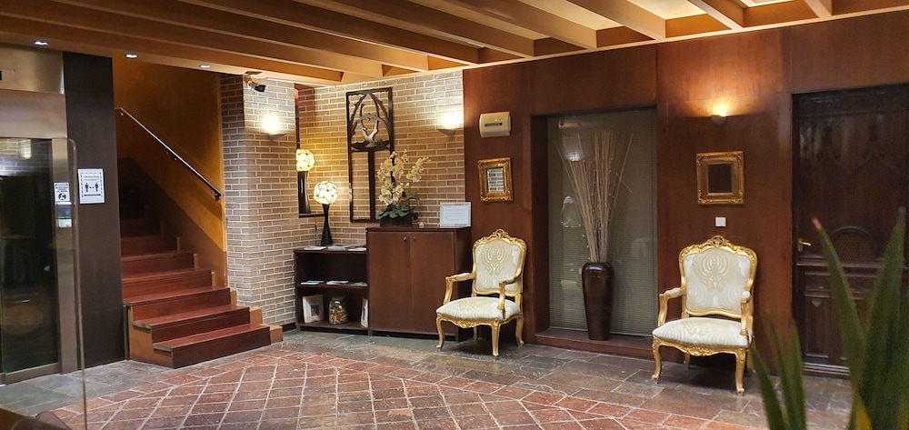 Hotel Villa Marcilla 32/67