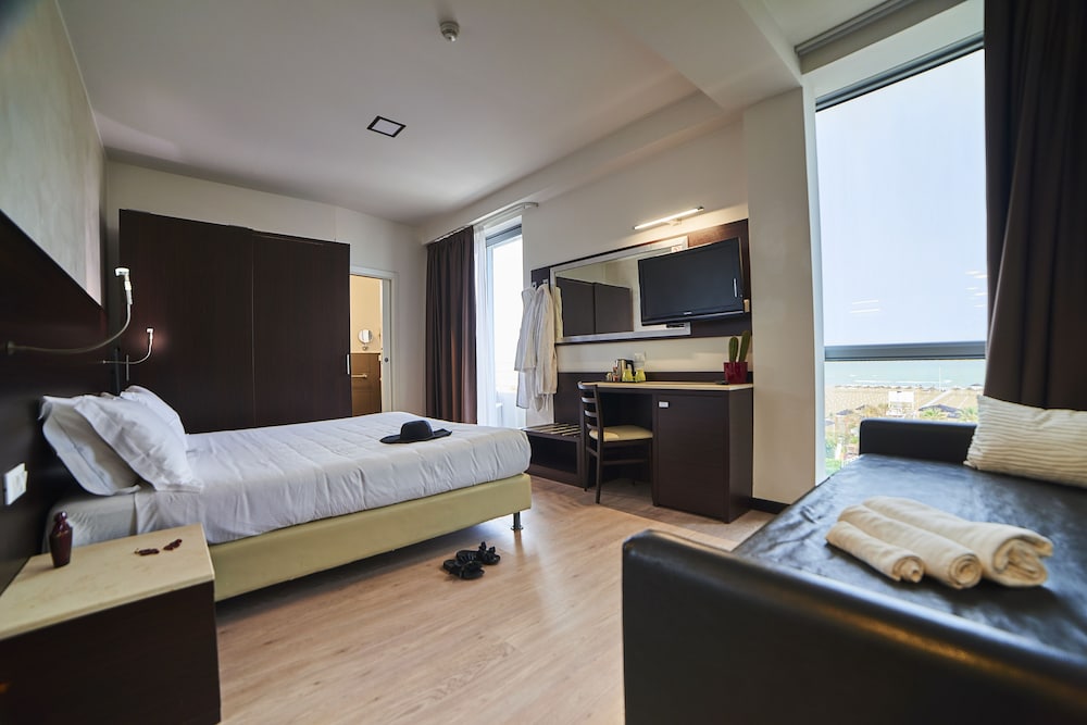 SUPERIOR, DOUBLE BED