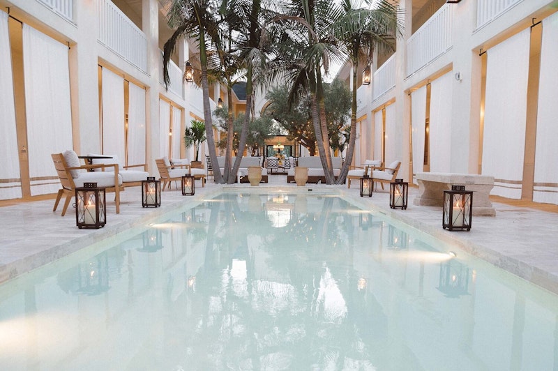 Cara Hotel 2/4