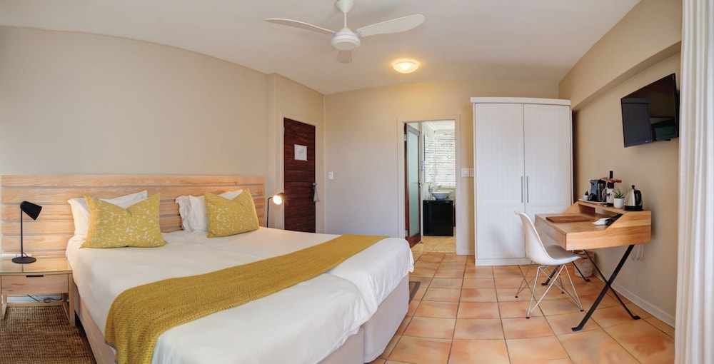 Periwinkle Guest Lodge 5/41