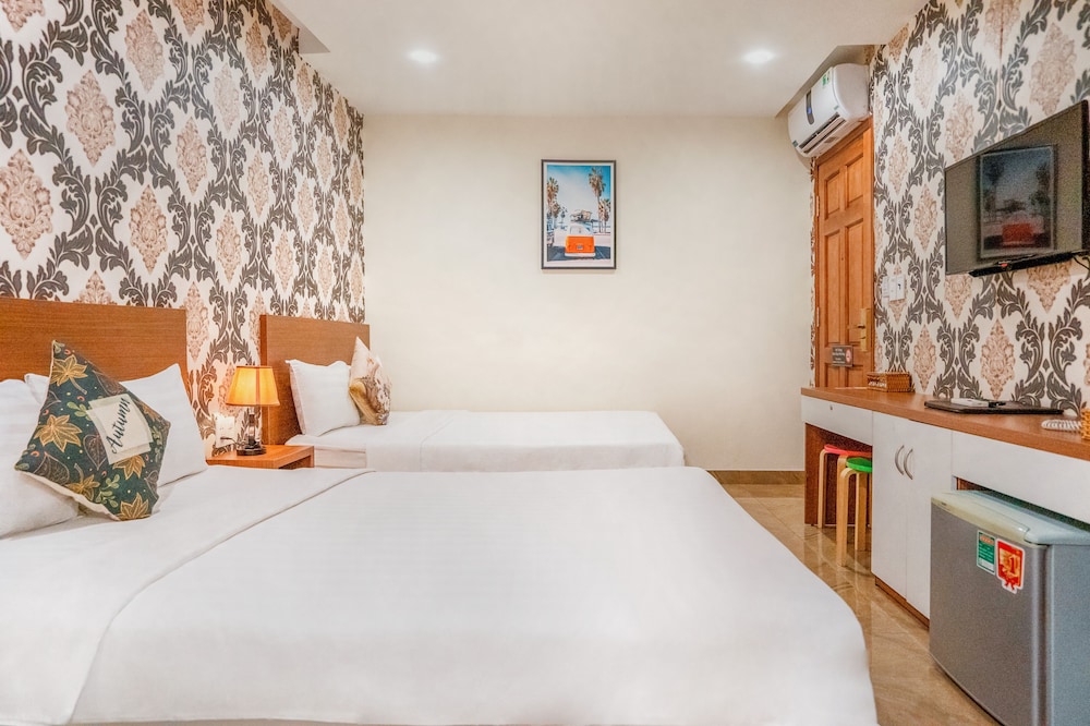 SUPERIOR, DOUBLE OR TWIN BED, NO WINDOW