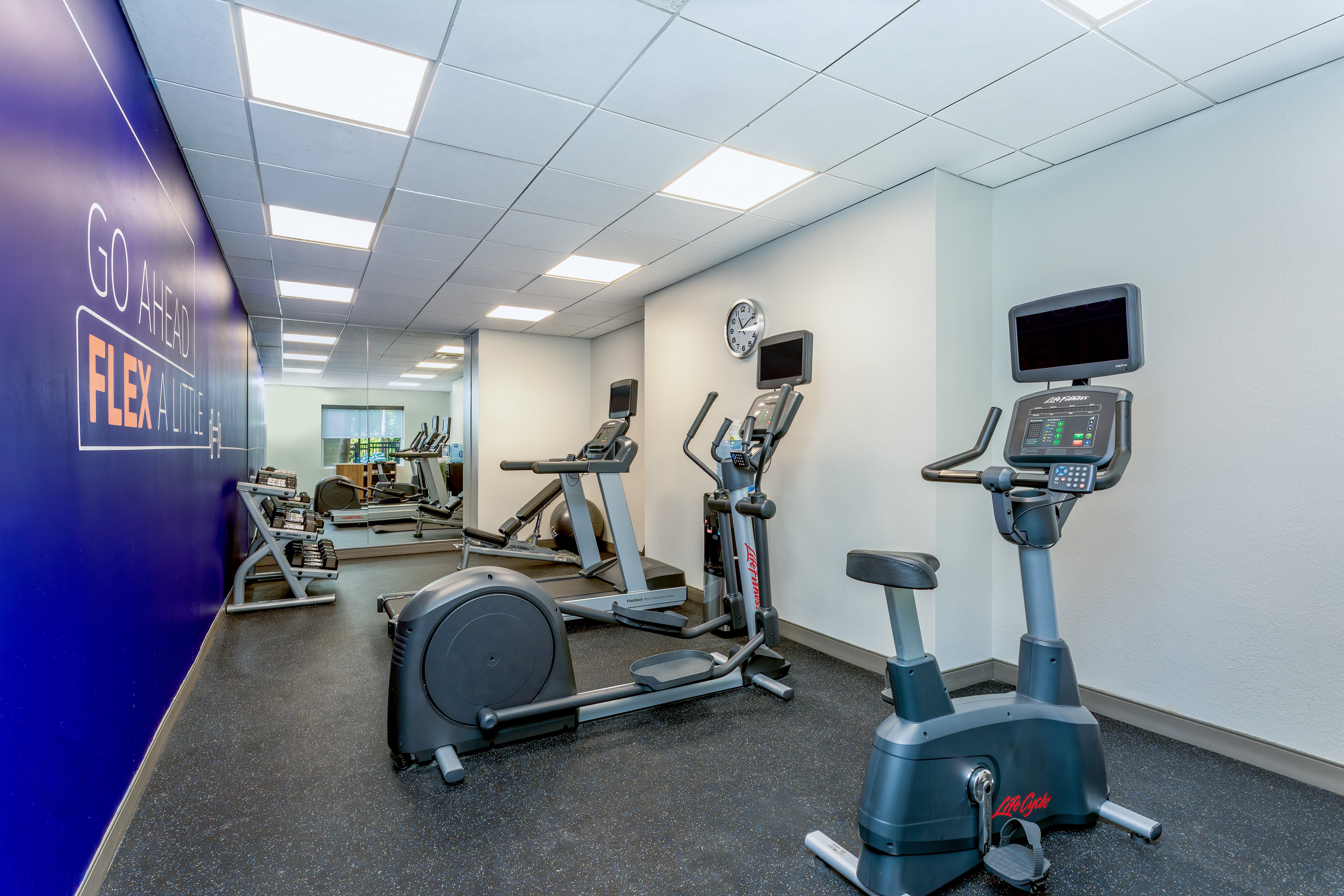 Holiday Inn Express & Suites Palm Coast - I-95 13/35