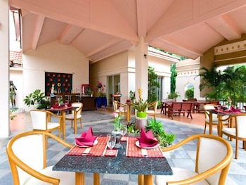 Eastern Grand Palace 44/71