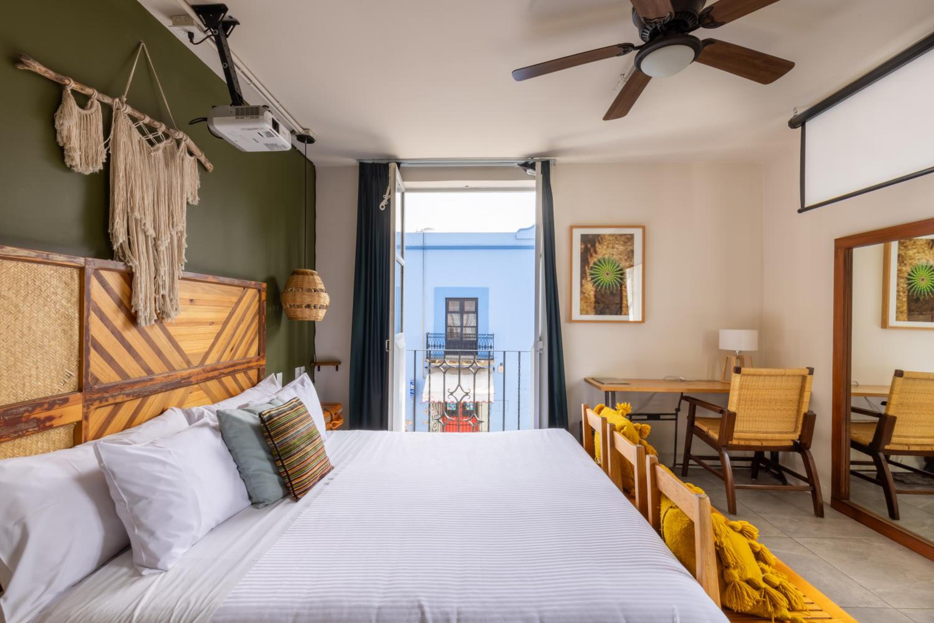 Unique, Queen Bed، Selina Oaxaca 6/9