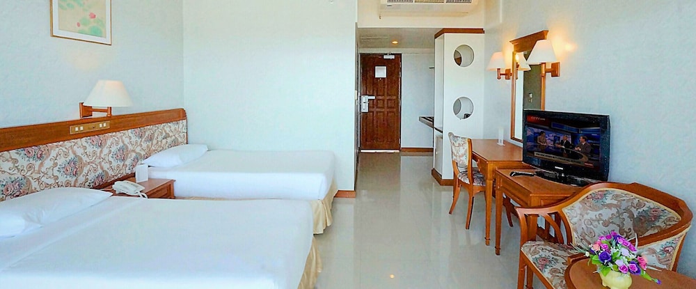 Superior, Twin Beds, Tower Wing