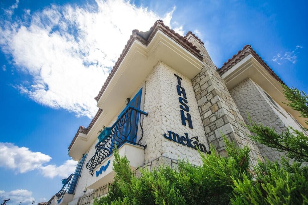 Tash Mekan Alacati Boutique Hotel 1/28