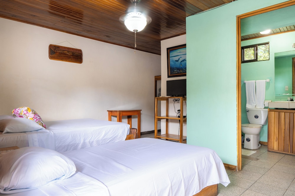 Comfort, Triple, 1 Double and 1 Single Bed, Pool Access