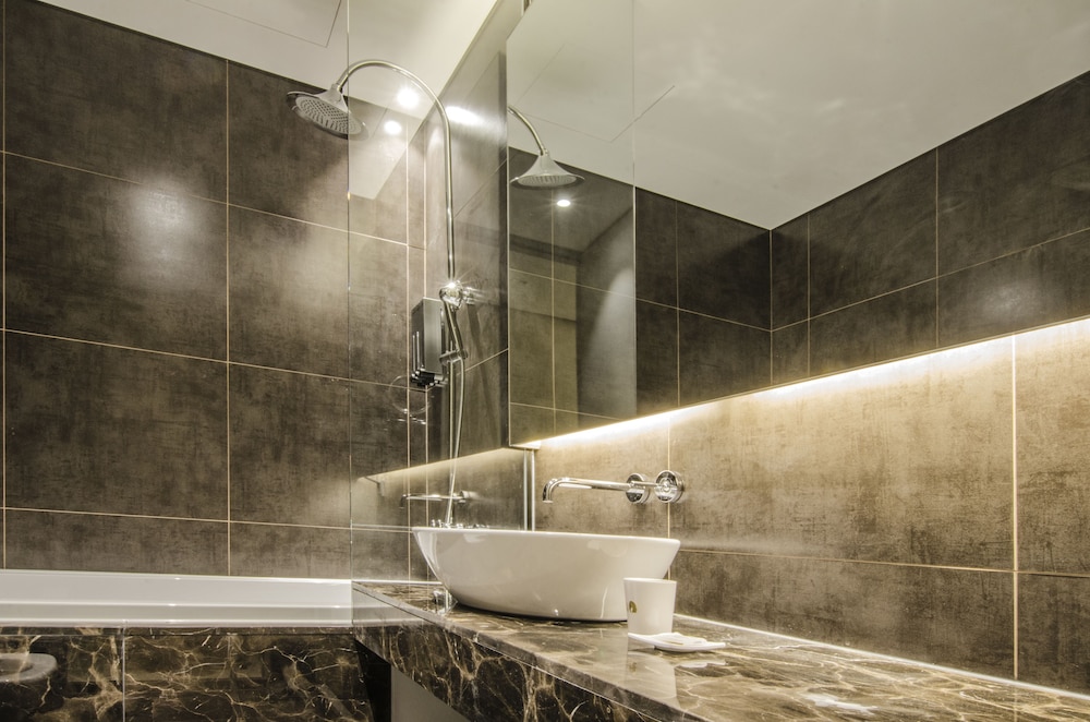 Hotel The Designers Premier Kondae 27/74