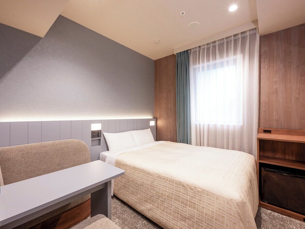 RENOVATED, DOUBLE BED