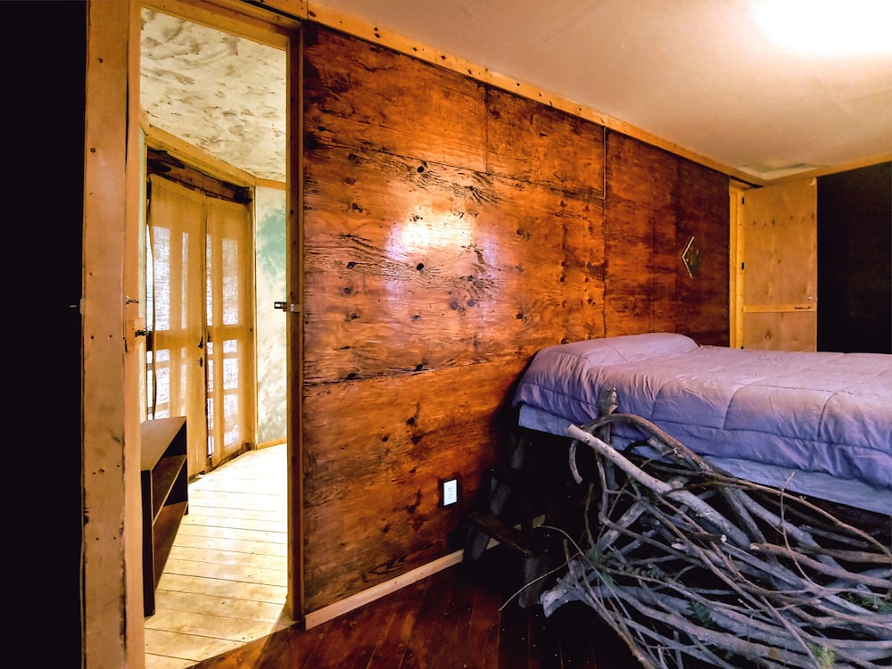 Lost River Hostel 17/50