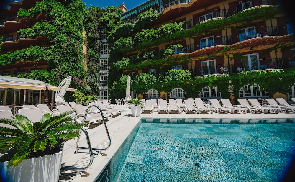 Hotel Los Angeles & Spa 45/50
