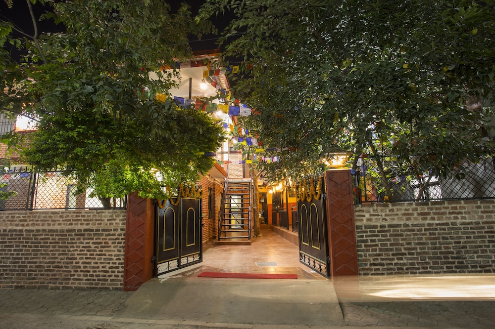 Gurung's Home 48/50