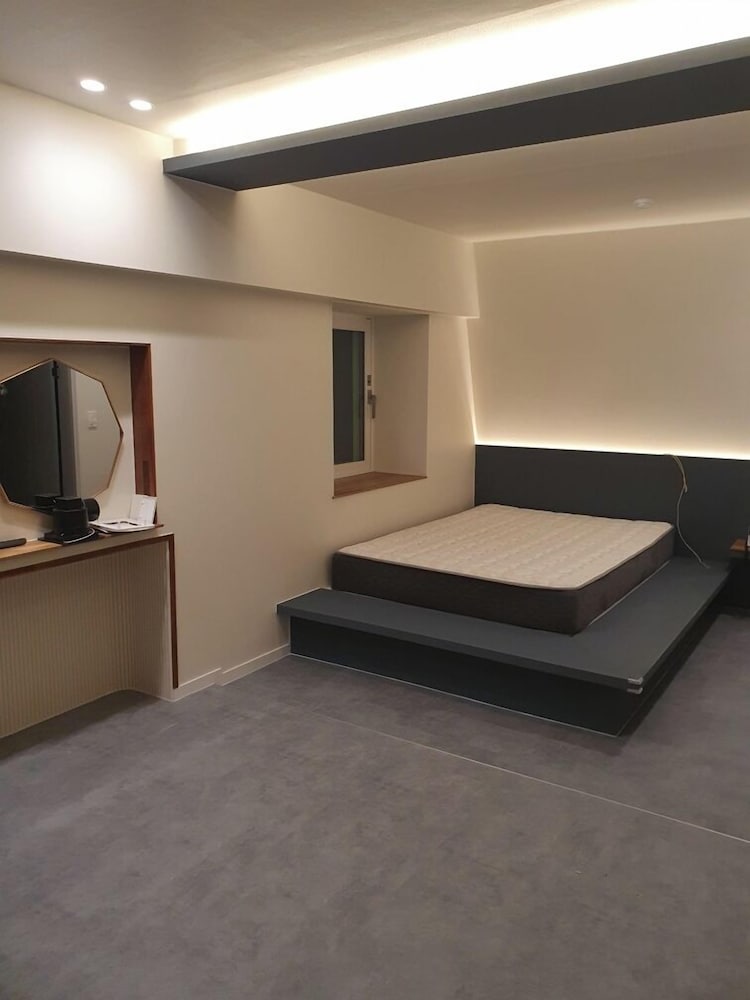 Jeongdongjin Motel 15/25