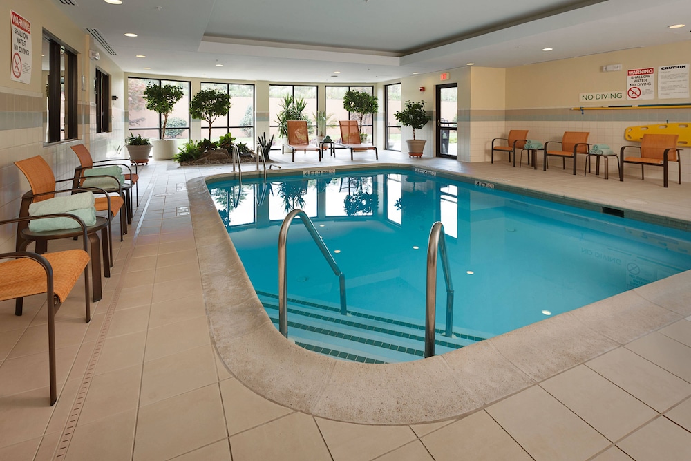 Courtyard by Marriott Harrisburg Hershey 7/32