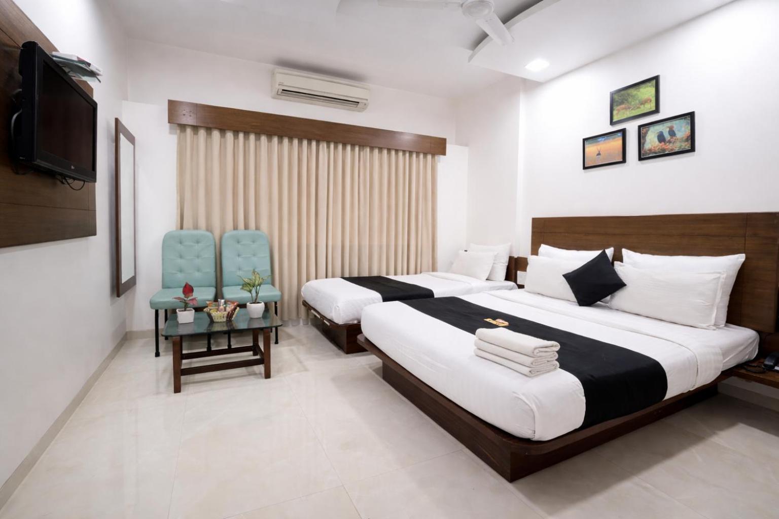 Oyo 4445 Hotel Saishri 24/63