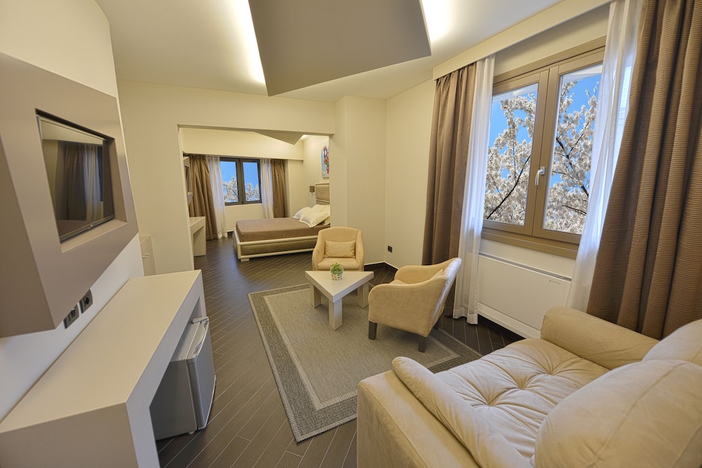 PETIT HOTEL ELITA 24/38