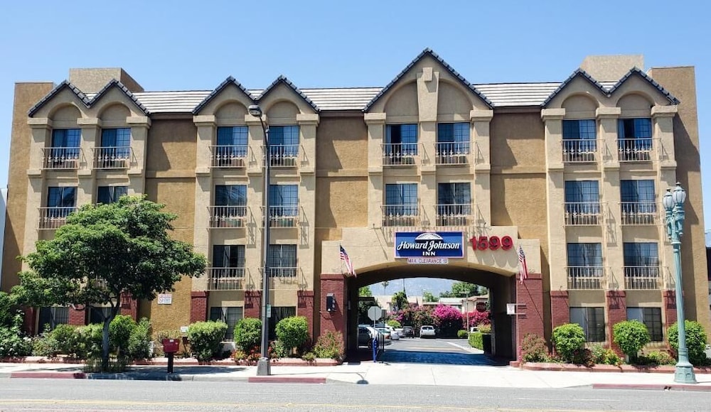 Howard Johnson by Wyndham Pasadena 3/52