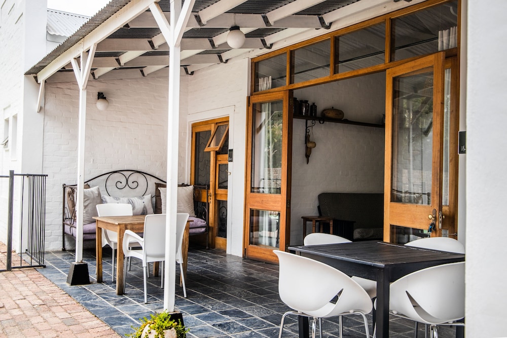 Karoo Retreat 32/43