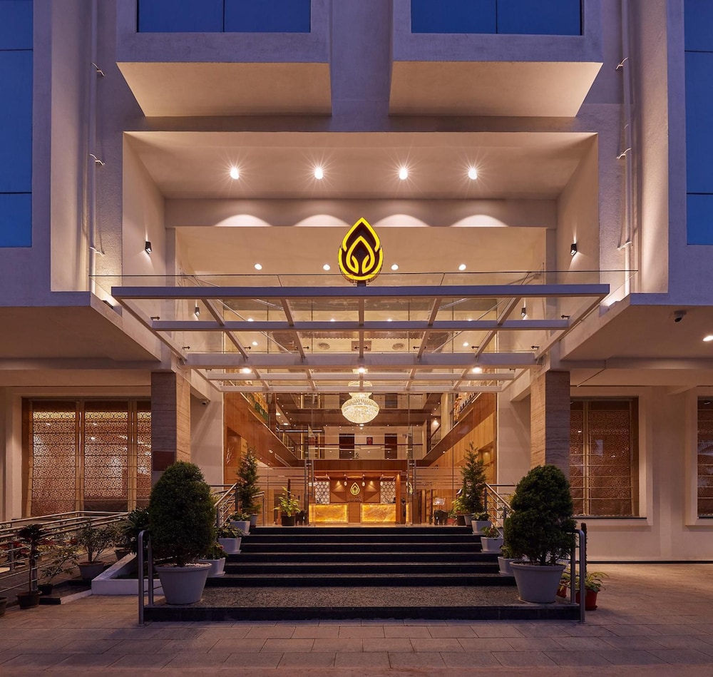 Shivas Galaxy Hotel 2/41
