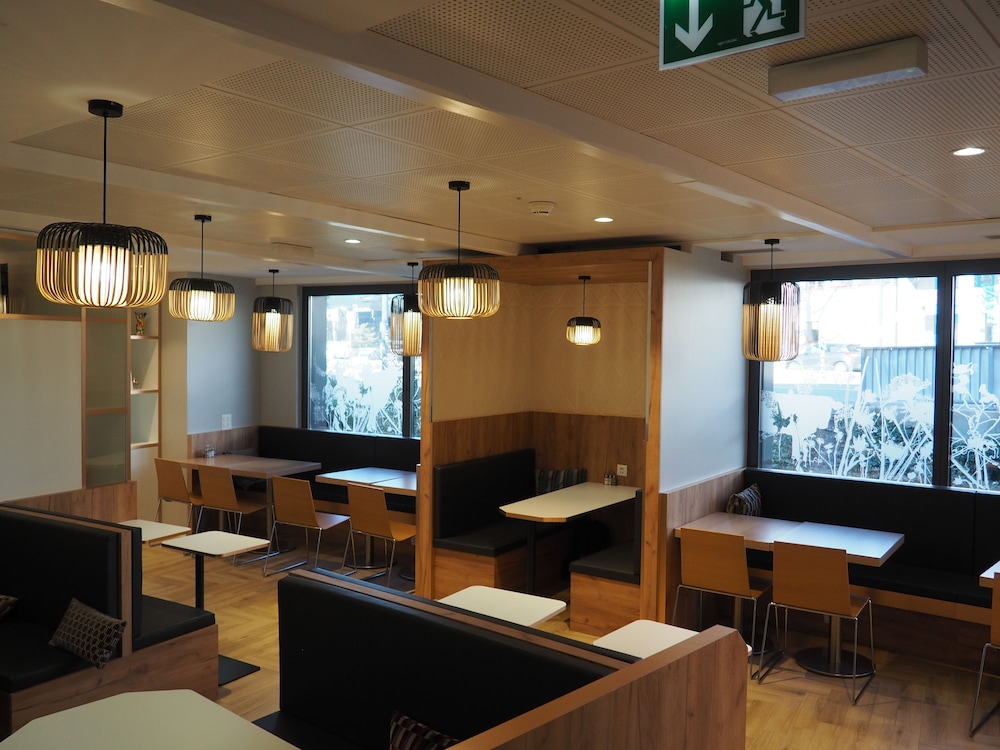 Ibis Geneve Petit Lancy 26/50