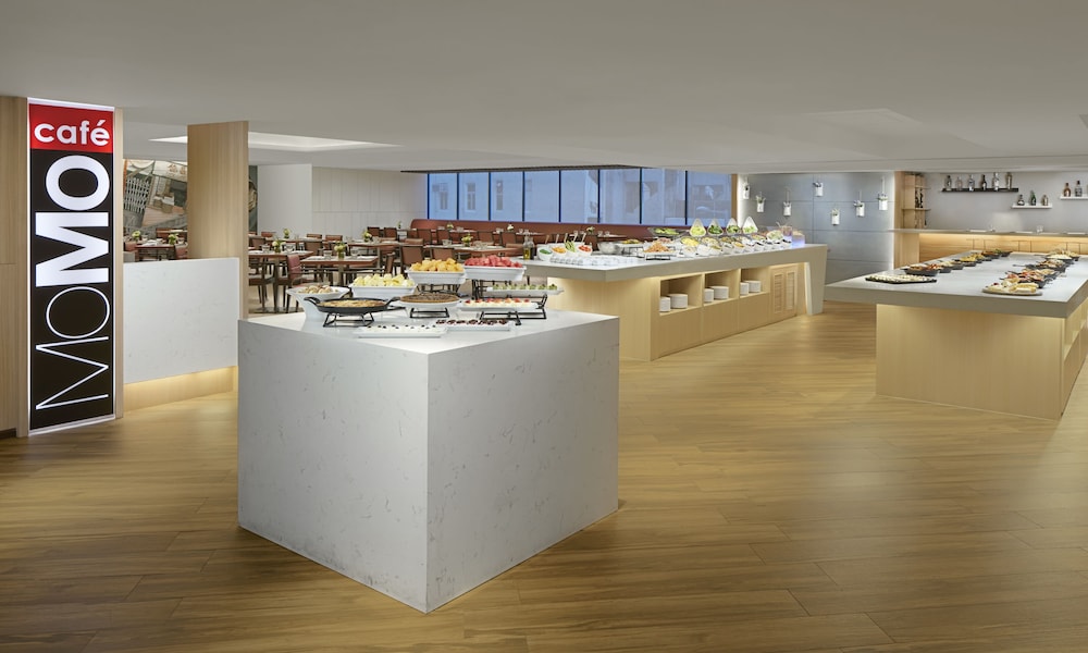 COURTYARD BY MARRIOTT HONG KONG 31/34