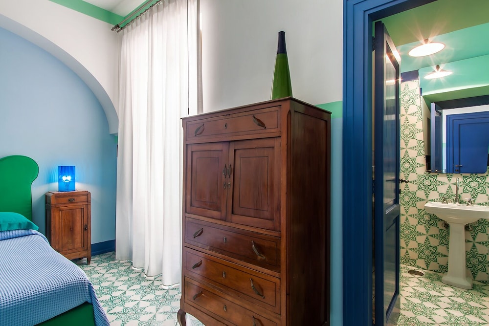 Casa Astarita 29/44
