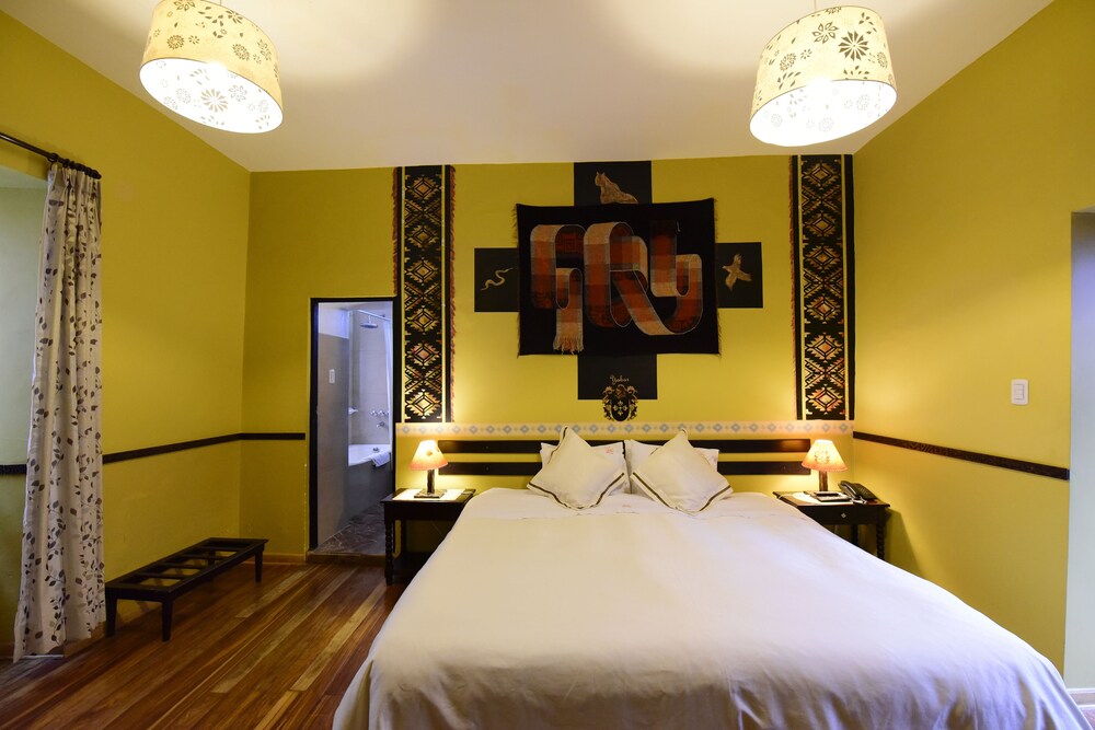 Yabar Hotel Plaza 24/65