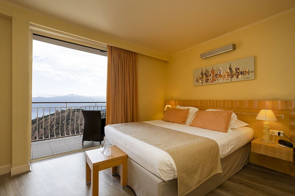 Hotel Capo Rosso 5/37