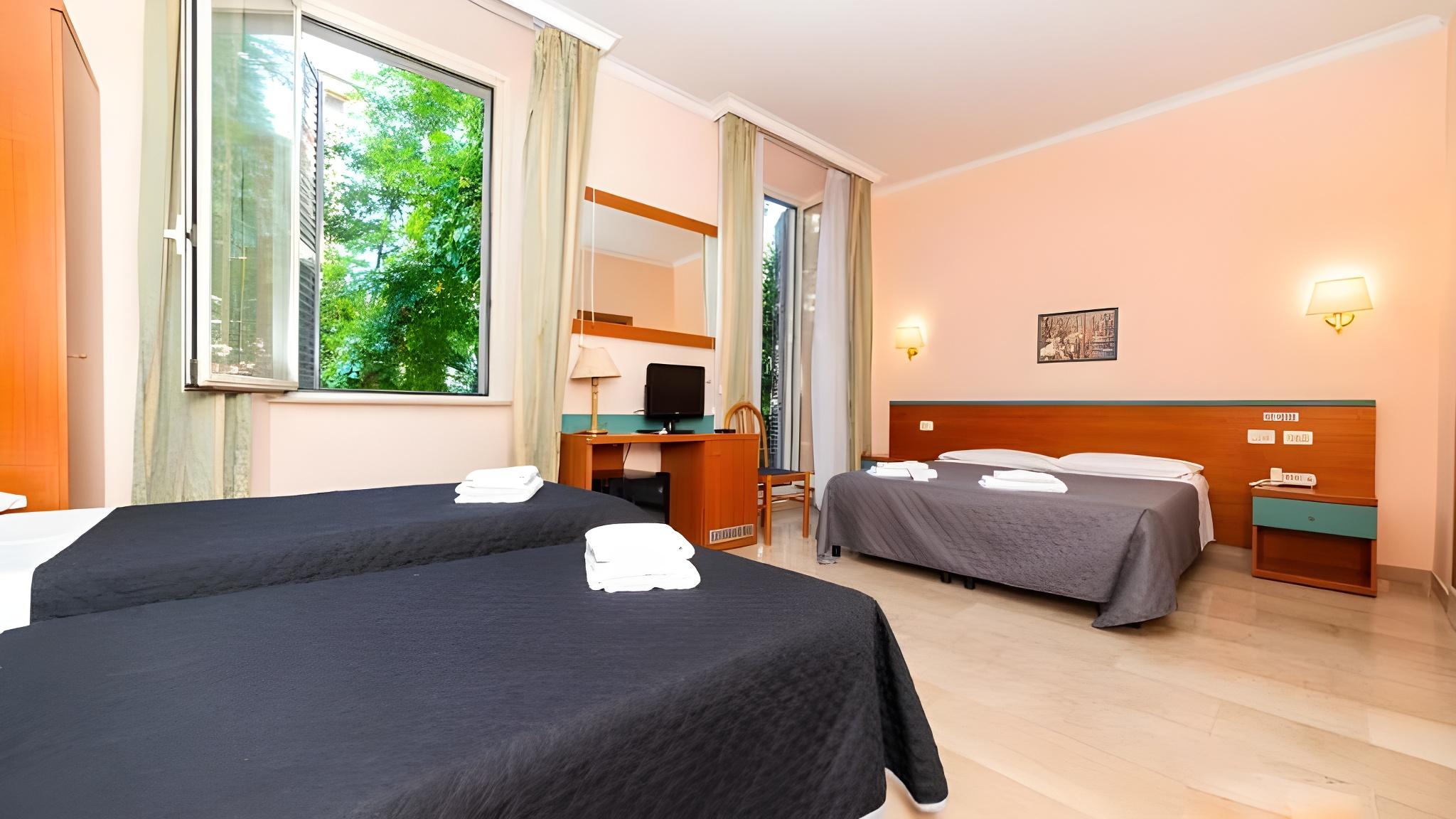 QUADRUPLE ROOM