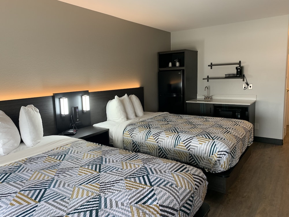 Hawthorn Extended Stay by Wyndham Hobbs 20/50