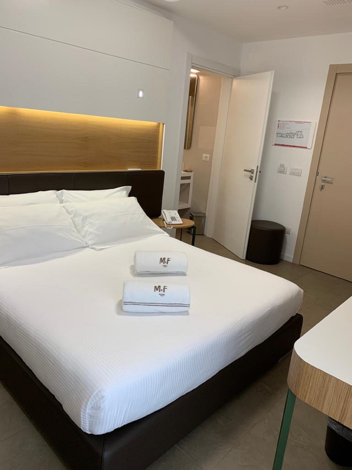 COMFORT, DOUBLE BED, BALCONY