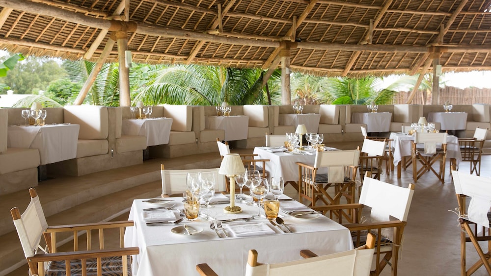 Gold Zanzibar Beach House and Spa 25/50
