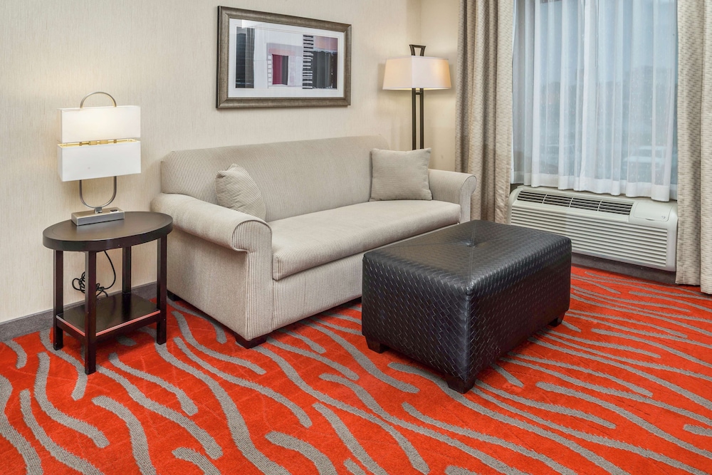Hampton Inn And Suites Tulsa Catoosa 35/50
