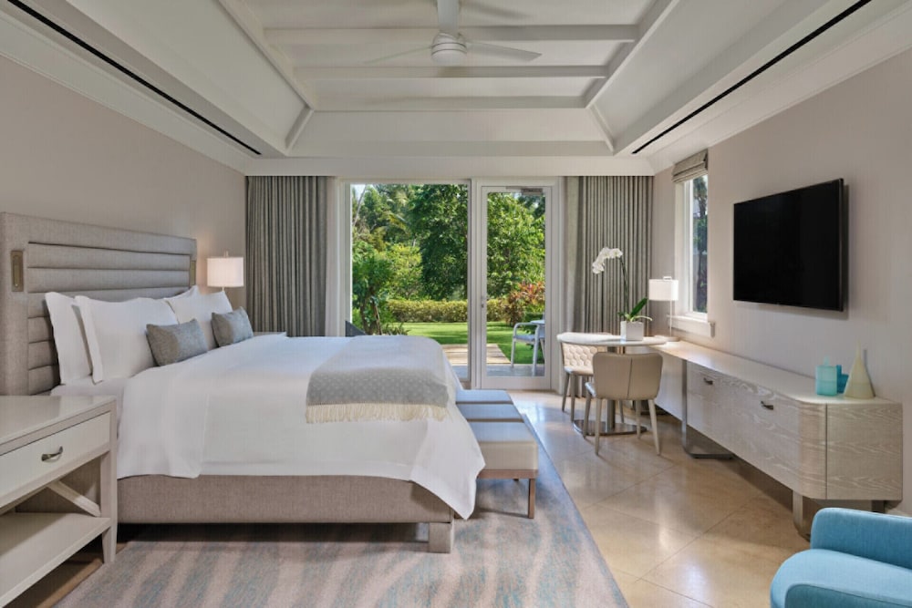 Deluxe, King Bed, Garden View