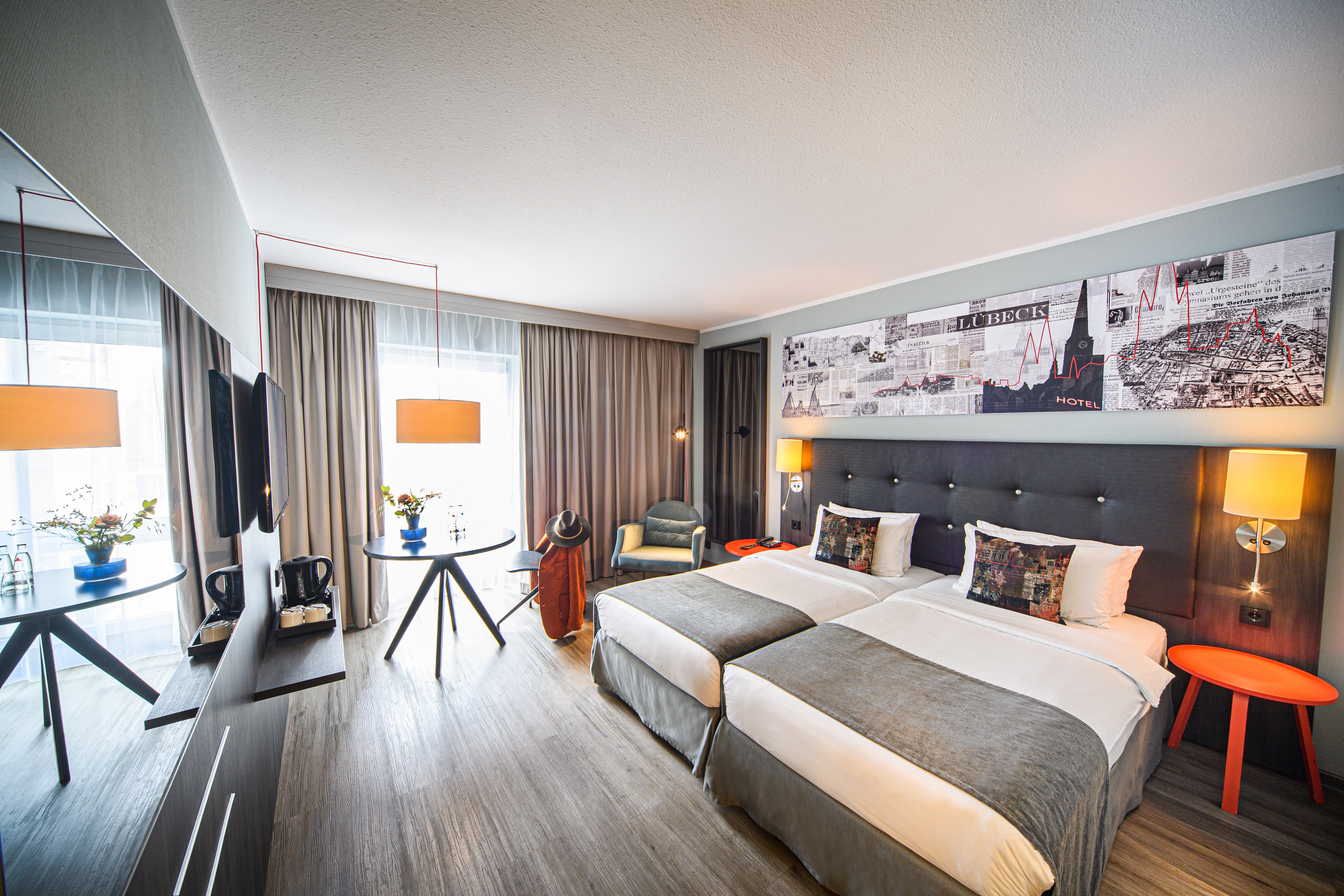 Standard, Queen Bed