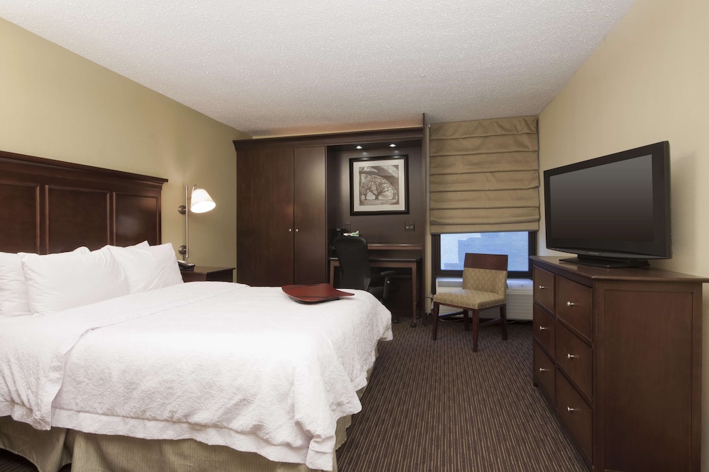 Hampton Inn Indianapolis-N.E./Castleton 14/42