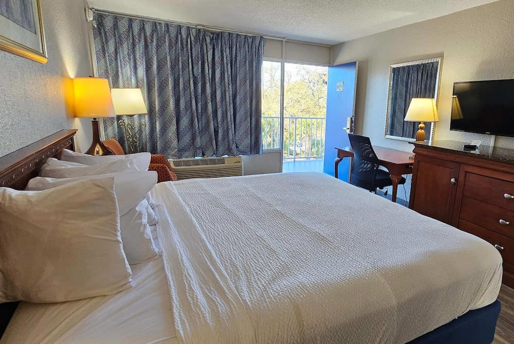 Room at Days Inn By Wyndham Orlando Downtown, ORLANDO - FL