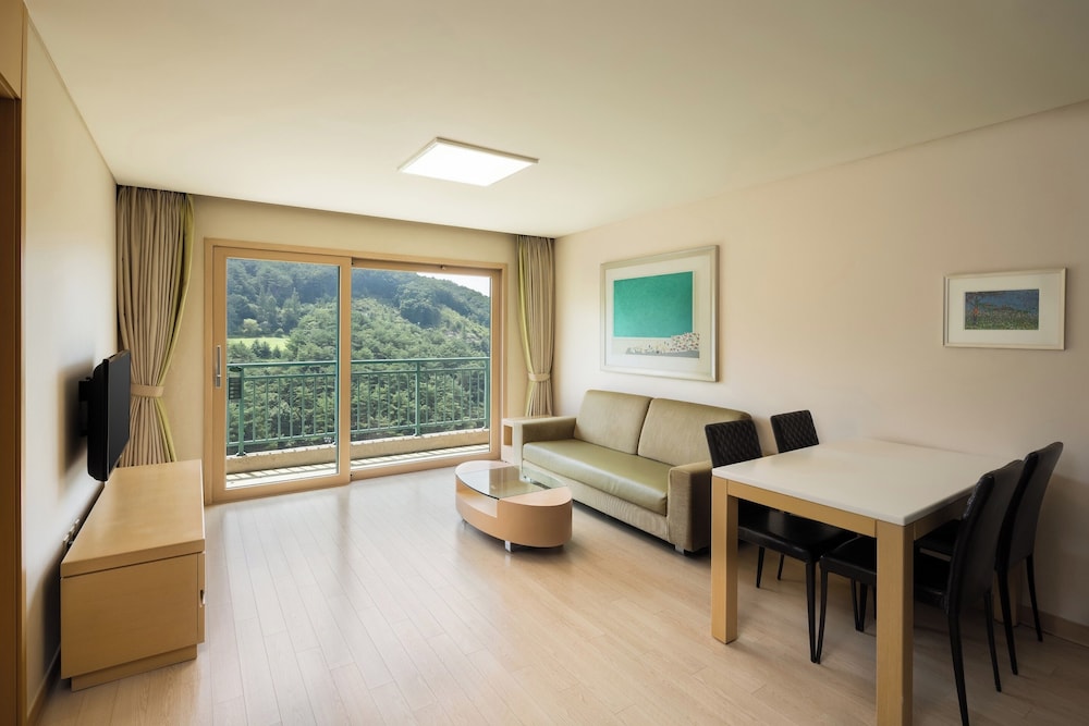 Oak Valley Resort 22/50