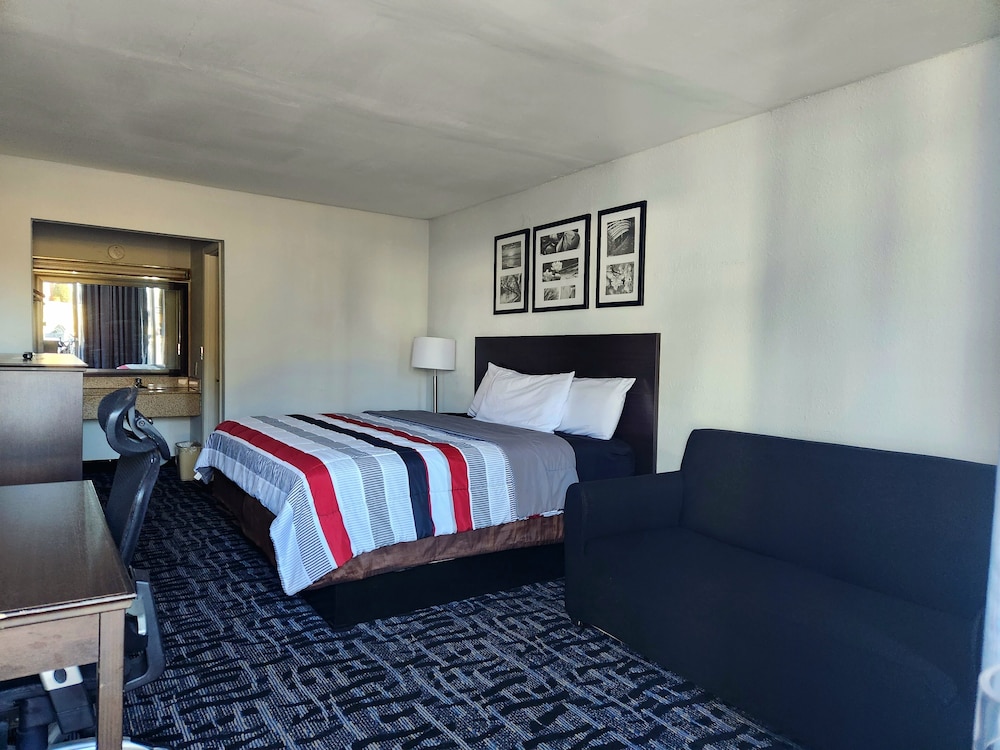 Standard, King Bed