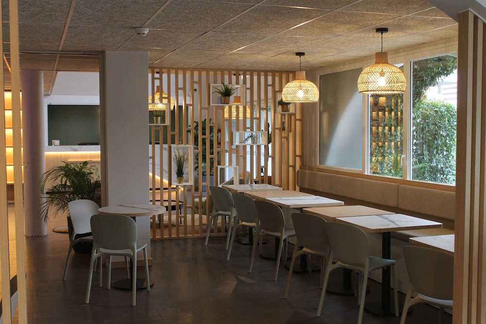 Kyriad Anglet Biarritz 45/58