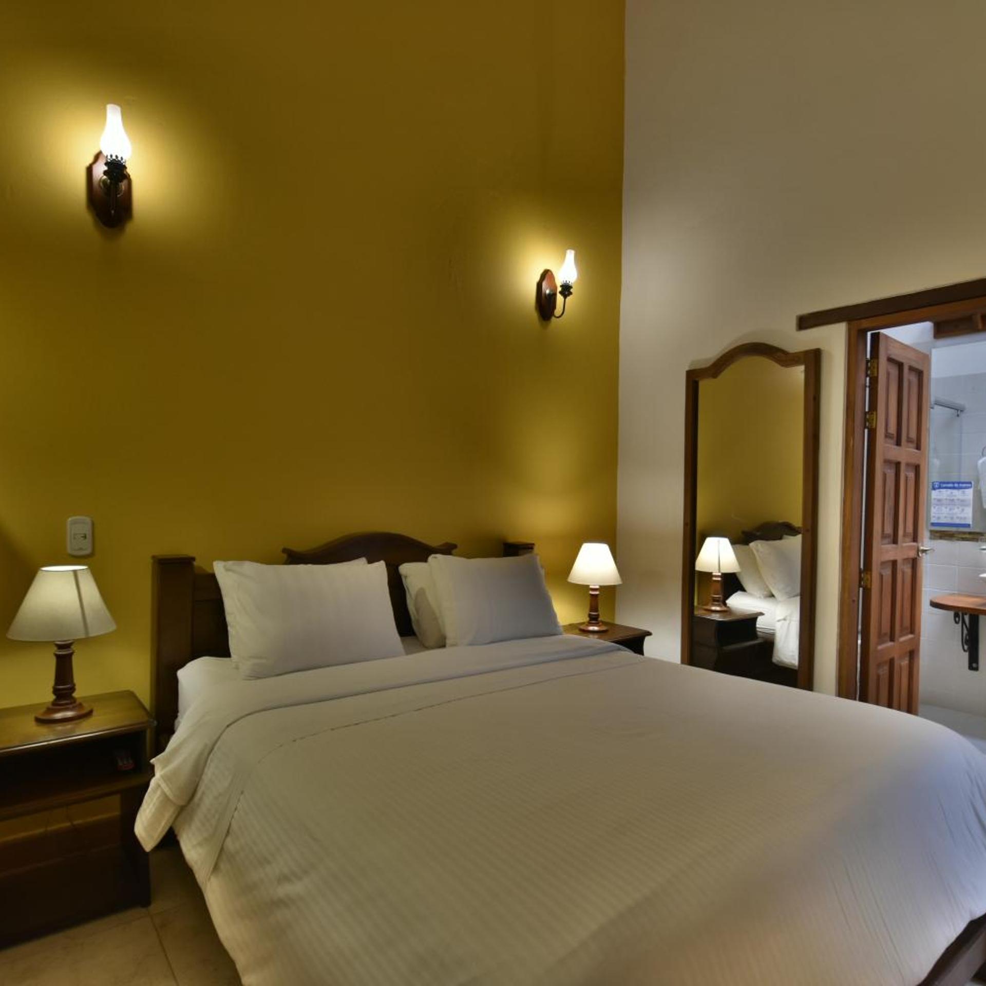 Hotel Jardines De La Villa 12/29