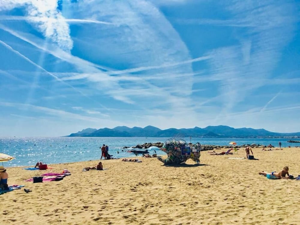Hotel Cannes Croisette 25/35