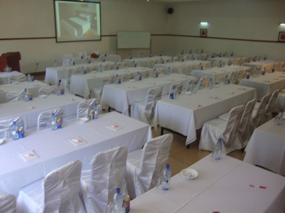 Riverside Hotel and Conference Centre 35/50