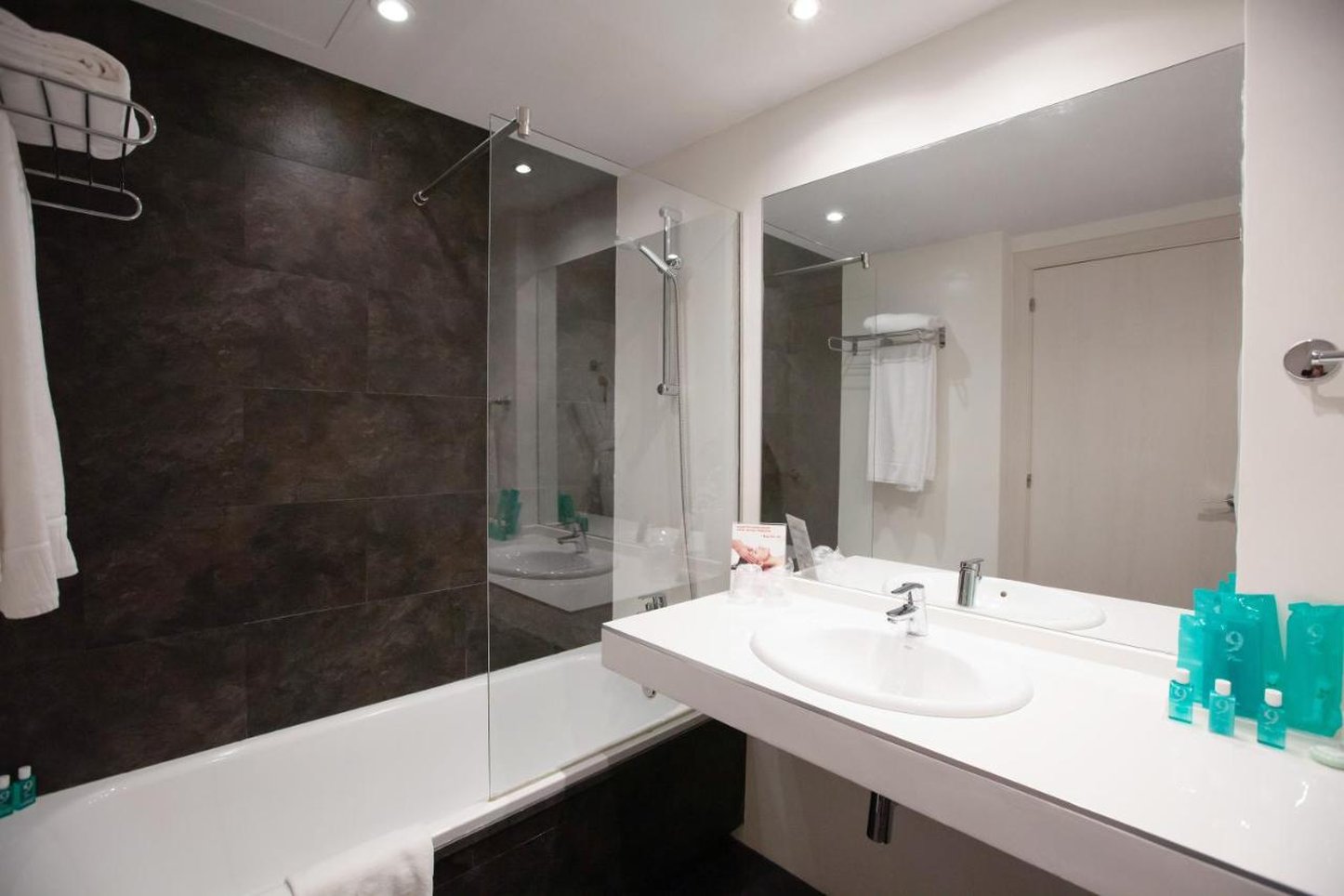 Hotel Concordia Barcelona 75/76